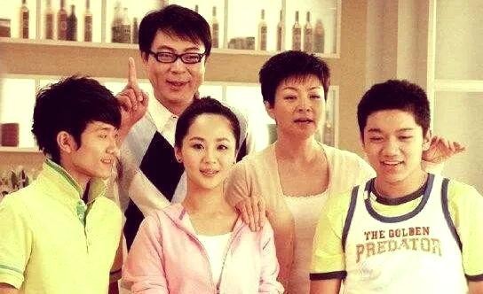 娱乐圈新星：他们早早出道的精彩故事