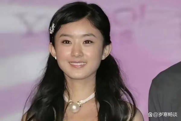 赵丽颖：从农村女孩到演艺女王的逆袭之路
