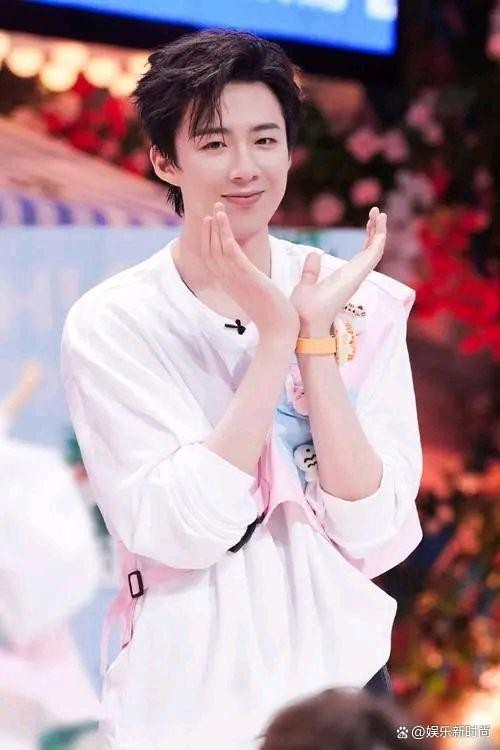 从网红到明星，刘宇宁凭借“独特个性”脱颖而出！