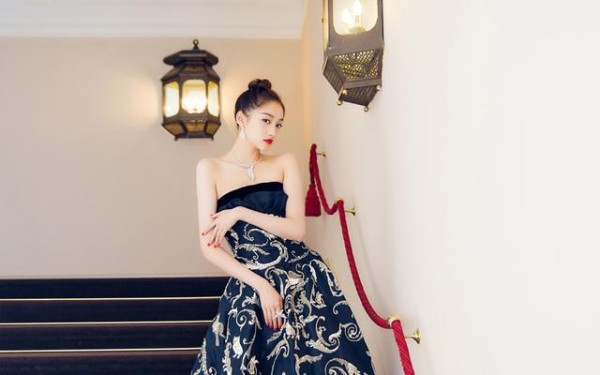 李易峰转型有成效？杨幂魏大勋分手？关晓彤人缘差？任嘉伦接戏？