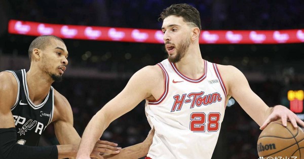 火箭队好消息：阿尔佩伦·森根顶替受伤的吉尔杰斯