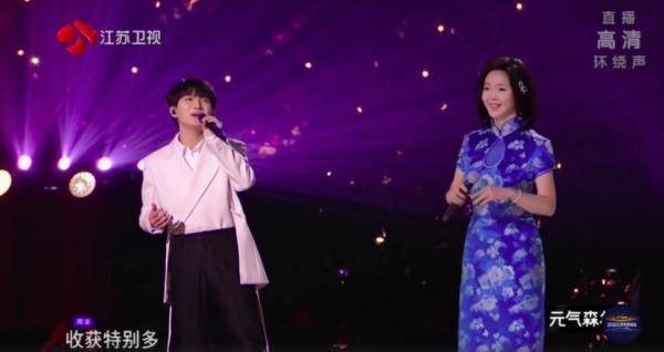 虚拟邓丽君现场观众看得见吗