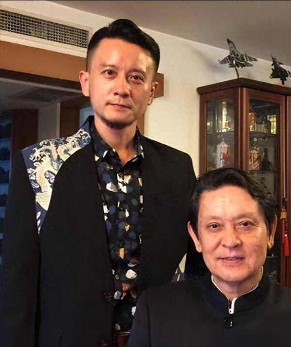 祖孙三代都演戏！父亲是老戏骨，他童星出道，儿子甘当小演员