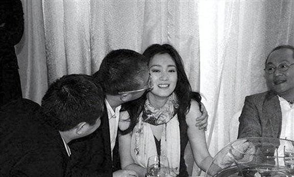 表面是明星艺人，实际背景惊人，这5位女星最不怕的就是潜规则