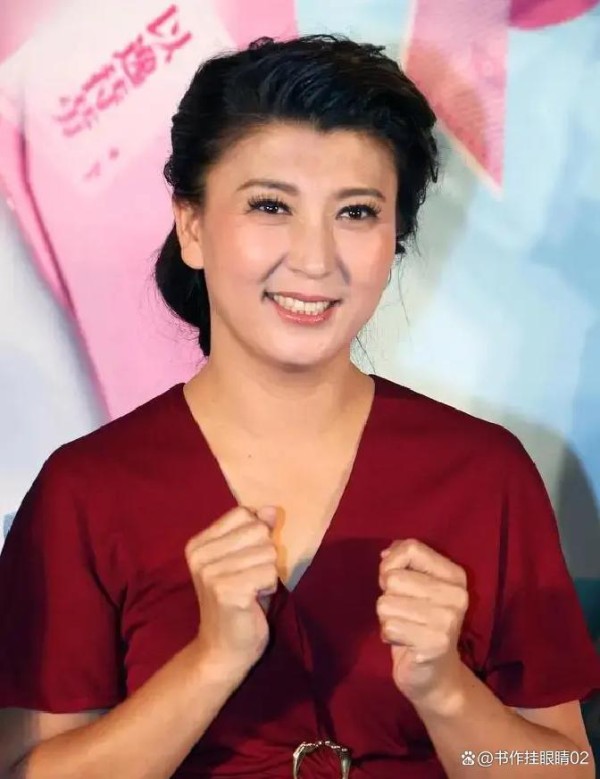 明星光鲜背后狼狈成堆，关系饭局几百万，烧钱跑不掉怎么办？流量面子全是负债，谁是真正躺赢？