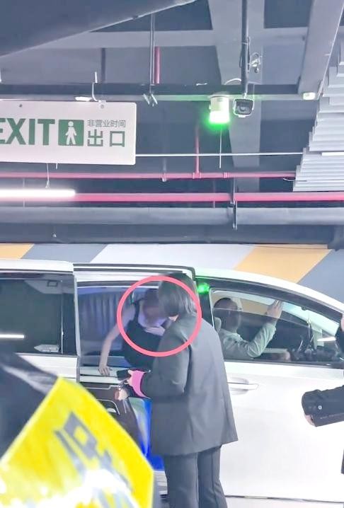 白鹿杭州商演中的真实表现与职业挑战