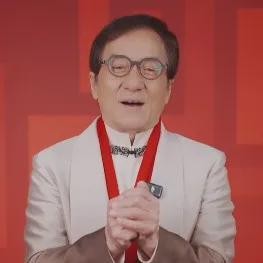 霍震霆80岁生日在米兰过,霍启刚晒三兄弟与父亲合照:一家人齐齐整整