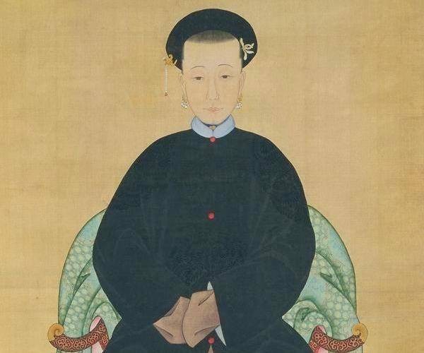 七个女人一台戏,她凭一个姓氏征服康熙,死后却连牌位都没有