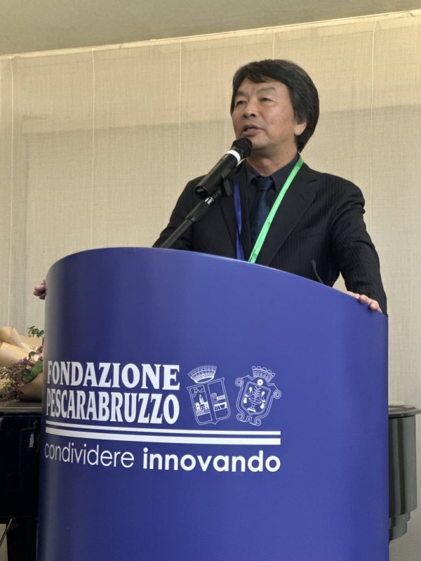 作家刘震云获意大利国际南北文学奖