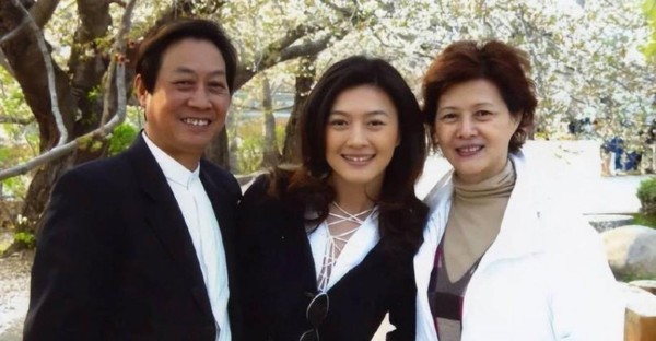 田海蓉的1.08亿投资非单纯亏钱，背后隐含生命代价，影院怕引爆舆论风波，悄然压缩排片窗口