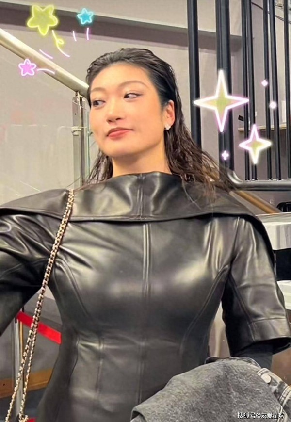 女篮李梦“奇特”装扮亮相全明星赛，球迷争相合影，泰裤辣！