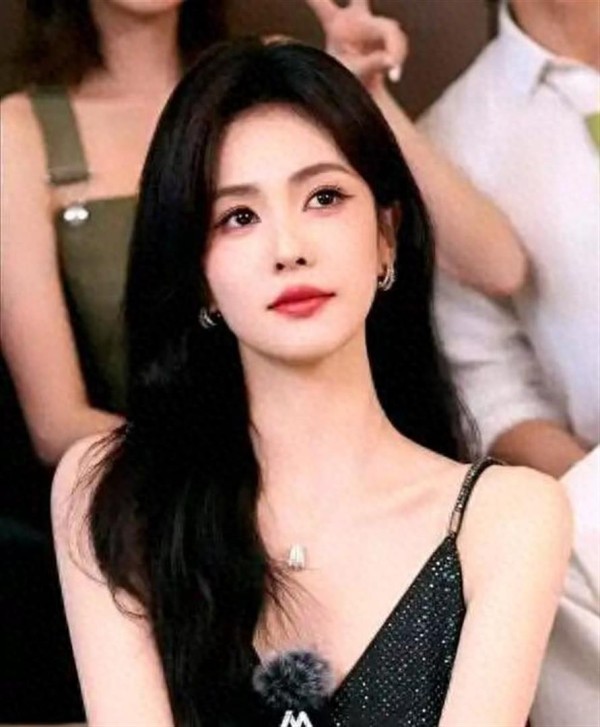 一个30岁的女演员，去年拍完戏直接休息了半年，没进组、没拍戏，结果呢？