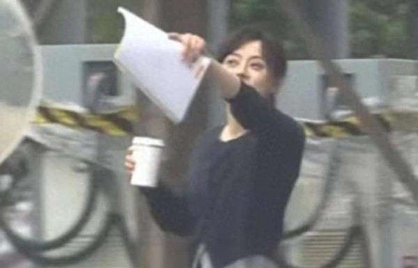 孙俪被迫停工一个月白干，男主评论区被骂上热搜