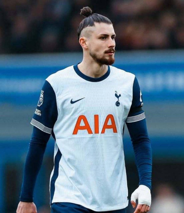 AC米兰锁定热刺铁闸，国米瞄准老将凯西，拜仁明星或加盟马竞