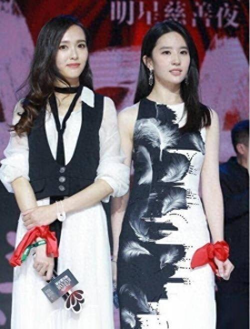 十年情深，唐嫣刘亦菲闺蜜情再证娱乐圈“神仙友谊”！