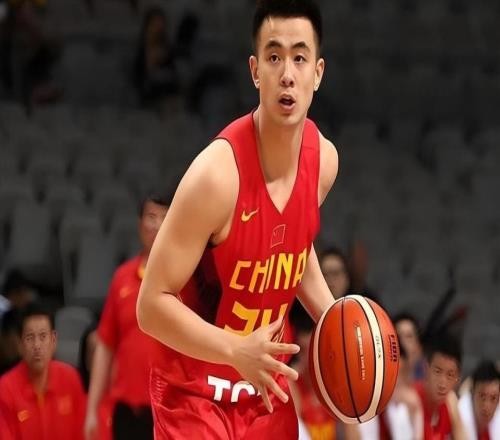 美国喜剧明星哈特身高到底有多袖珍和NBA球星对比看