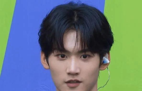 创造营2021：周柯宇C位争议与刘宇“逆袭”背后