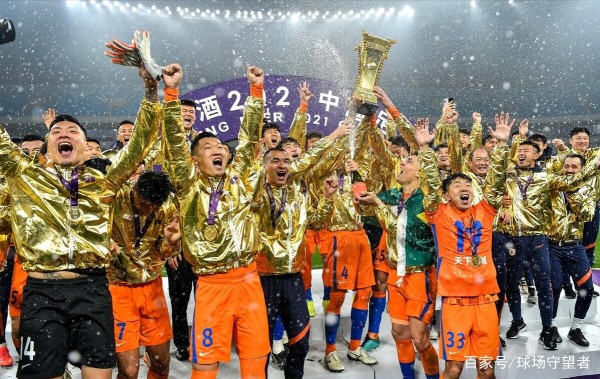 玩规则！海港滴水不漏，泰山甘拜下风，徐新名利双收为何而走