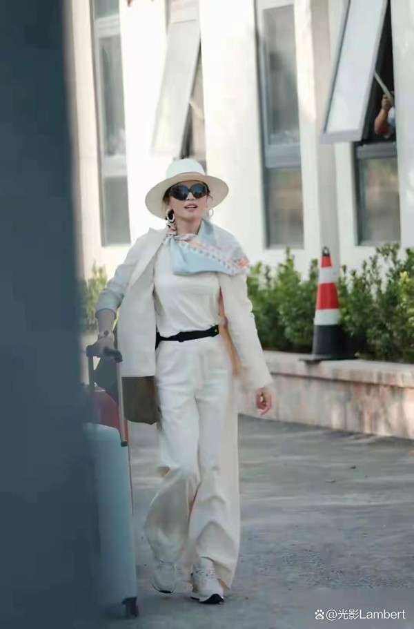 刘涛：从飒爽郡主到国民贤妻，实力与优雅并存的多面女王