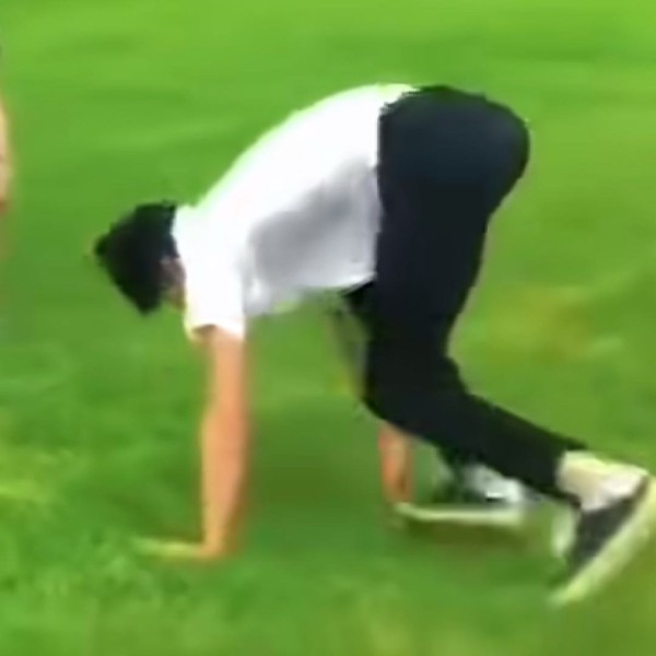 宋威龙童年爆料引春晚反差热梗