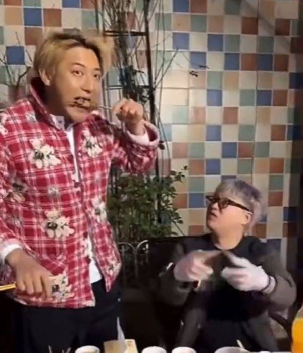 入乡随俗，过年想融入丈母娘家，学黄子韬穿省服就对了