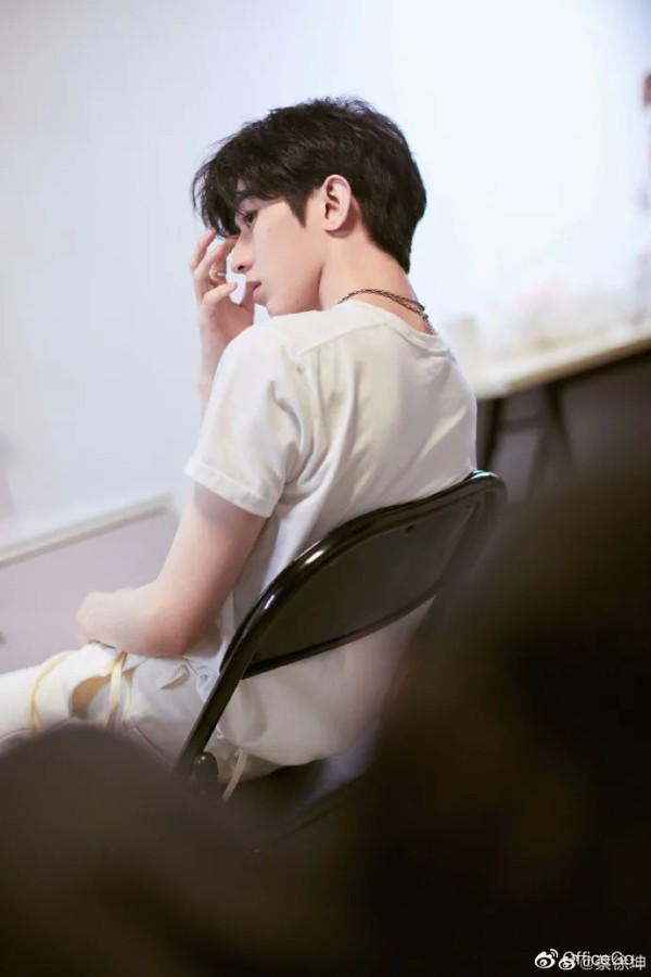 （图源：蔡徐坤官微）