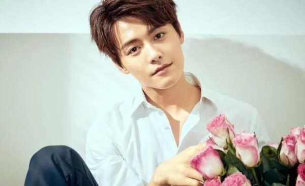 百科明星人气榜top10,蔡徐坤黄子韬王一博均上榜,登顶的是肖战