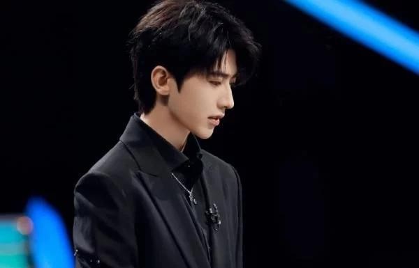 百科明星人气榜top10,蔡徐坤黄子韬王一博均上榜,登顶的是肖战