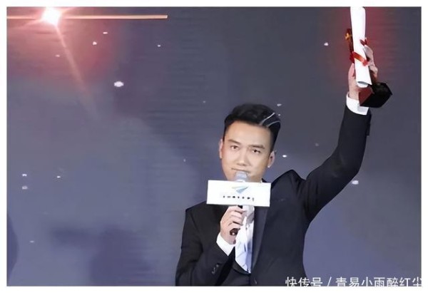 央视主持转行当演员,与孙俪夺影帝,33岁清纯演技杀出重围