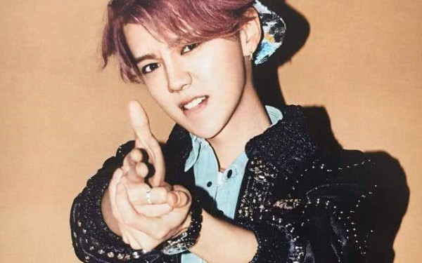 他们都是韩归艺人，有的在学演技，有的赚流量，而他却在做公益