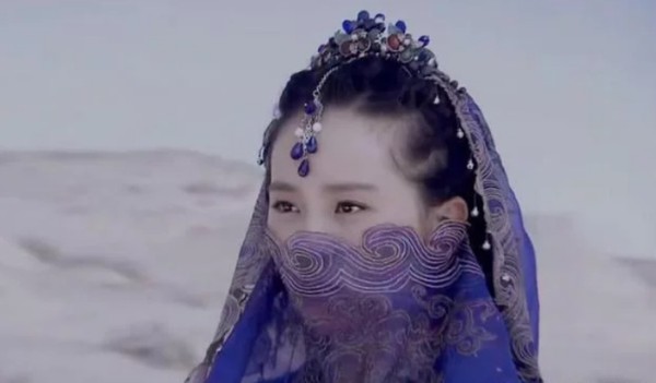 明星同款“口罩妆”，林心如清新灵动，李沁简约，关晓彤元气满满