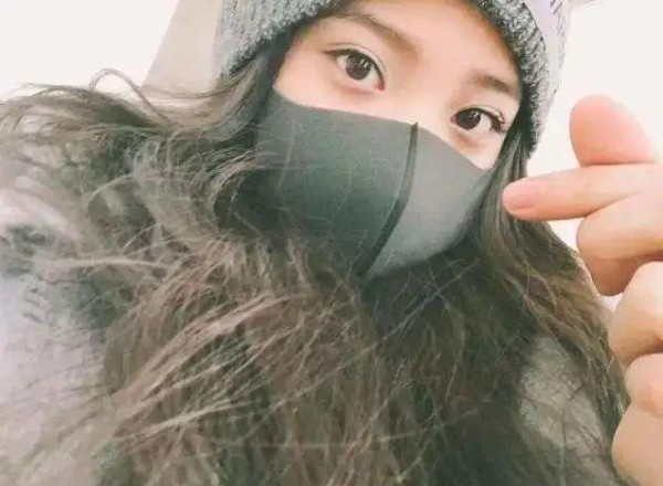 明星同款“口罩妆”，林心如清新灵动，李沁简约，关晓彤元气满满