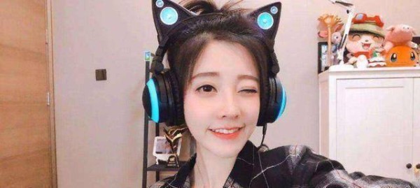 冯提莫签约B站登上热搜榜，却遭众人讽刺：网红都比明星红了！