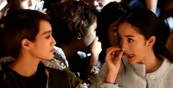 头油发臭、一个月不洗澡、衣服成抹布，明星私下竟这么邋遢