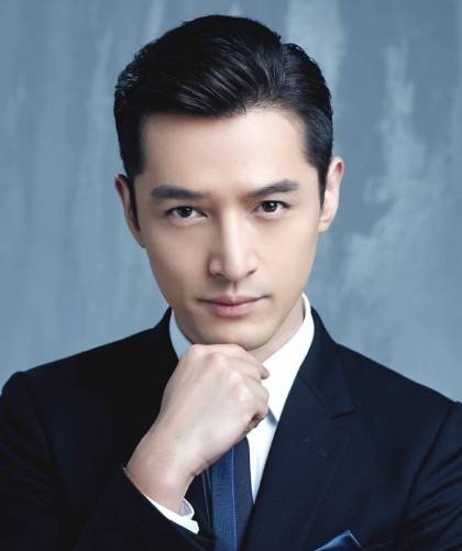 他是唯一一个公开承认整过容,而且被大众支持整容的明星