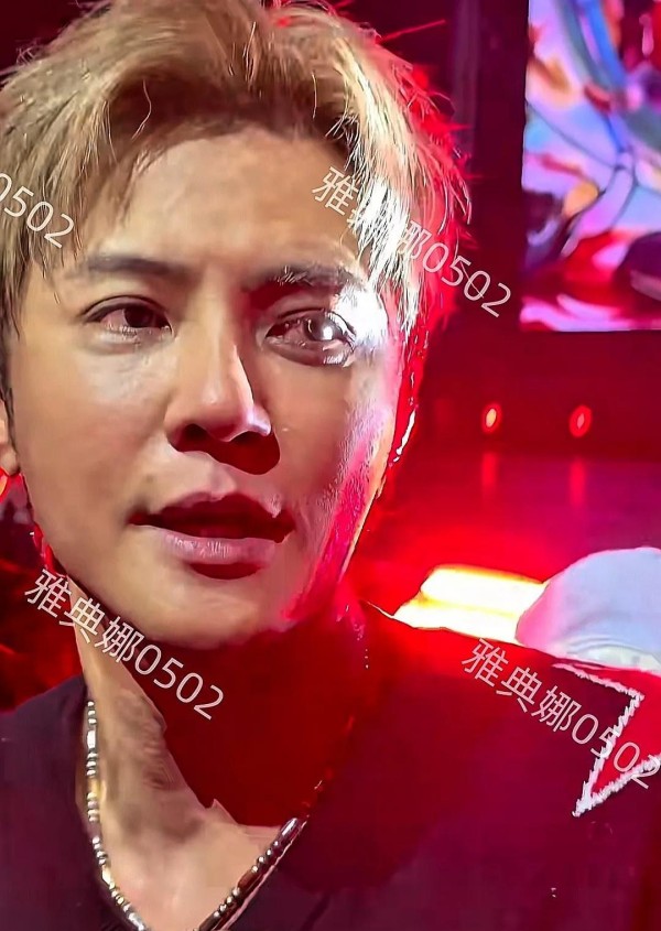 43岁罗志祥深夜练舞室偷拍流出:2000万债务家庭走出的男人,如何在3点钟用身体对抗时间