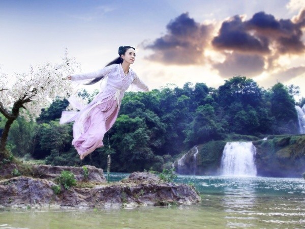 娱乐圈3位产后复出女星，姚晨无戏拍，杨幂靠存货，赵丽颖挑大梁