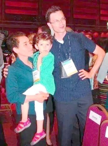 数学界的璀璨明星：米尔扎哈尼的生平与成就