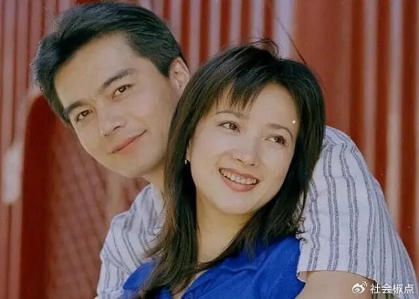 何晴晚年太心酸：抗癌十年又中风，因档案缺失无退休金，生活拮据