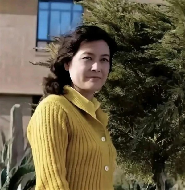 还记得银幕上这些经典面孔吗?老艺术家用一生诠释角色灵魂