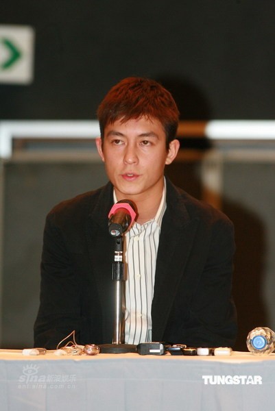 香港媒体公布“剪影”不雅照再涉两位天后(图)