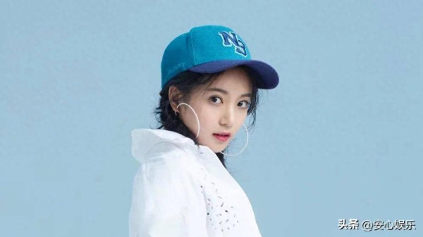 张雅钦秒删事件:娱乐圈的微妙动态与公众窥探欲