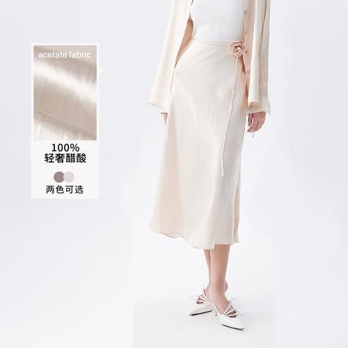 明星穿搭新趋势：细节与时尚感的碰撞