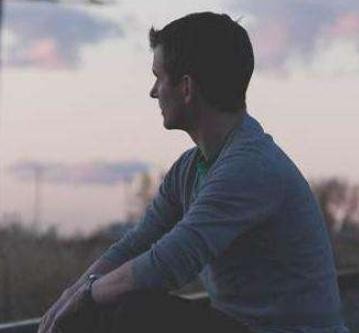 梦见被帅哥追求 第2张