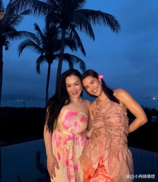 钟丽缇张伦硕机场接女儿？寒风中递羽绒服，这细节让网友破防了