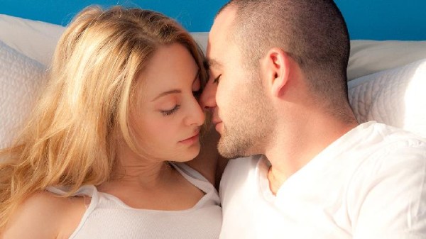 揭秘最受欢迎的三对星座情侣,他们的爱情秘诀何在?