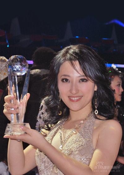 组图：金美儿获2008“星光大道”年度总冠军