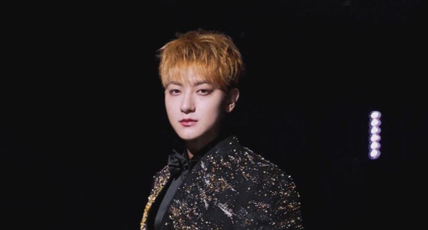 黄子韬与徐艺洋的创新婚礼：技术与浪漫的结合