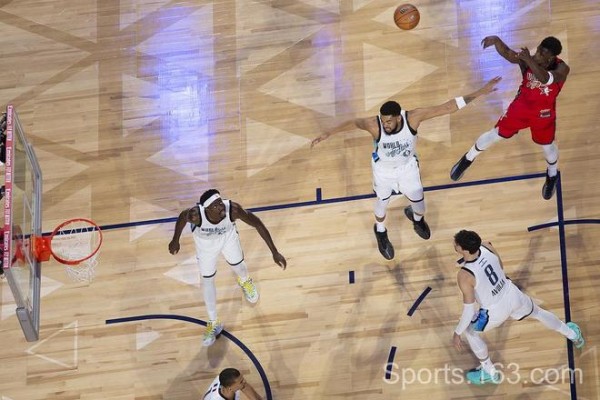 全明星正赛美国星辰队夺冠 爱德华兹32分获得MVP