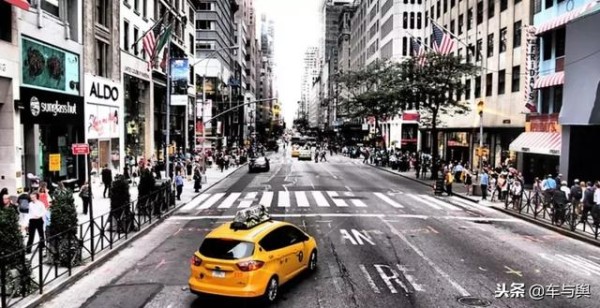 2018危机公关启示:开车请系好安全带!